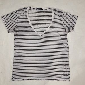 Brandy Melville short sleeve top